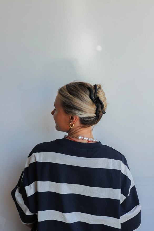 Kaxi Hold Everything Wavy Claw Clip | Multiple Colors