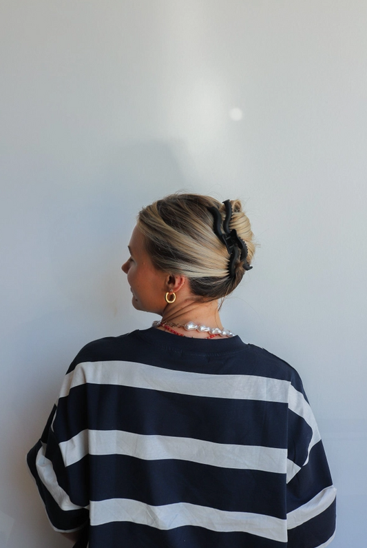 Kaxi Hold Everything Wavy Claw Clip | Multiple Colors